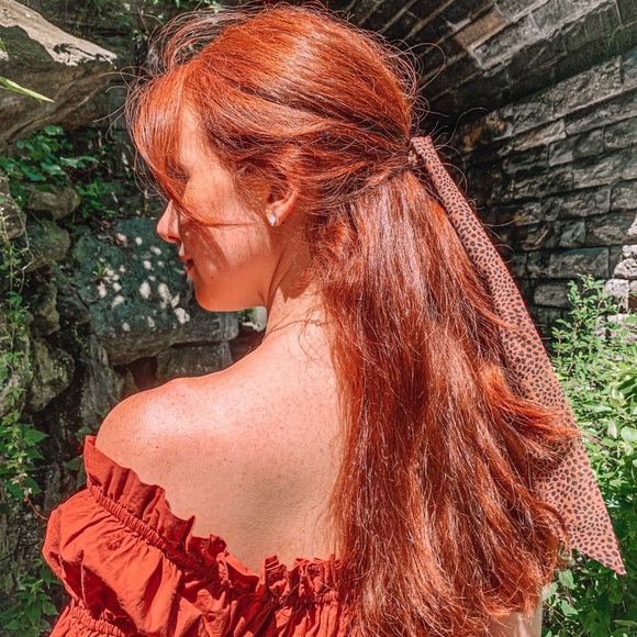 Meet your Posher, Monica - Picture 2 of 7